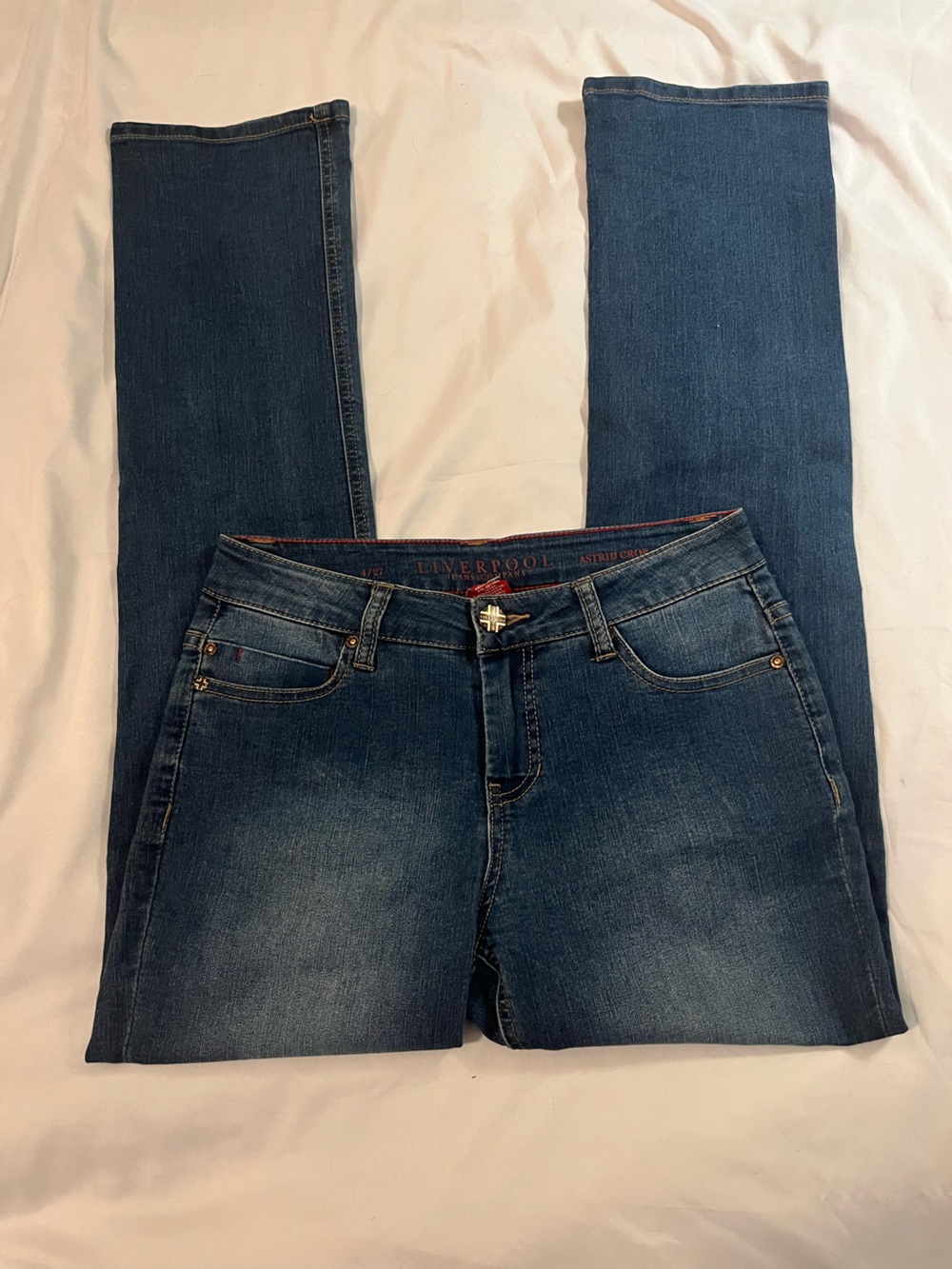 Liverpool Los Angeles Astrid crop dark wash jeans size 4/27